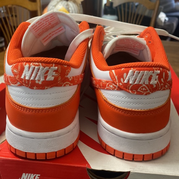 Dunk - Picture 6 of 7